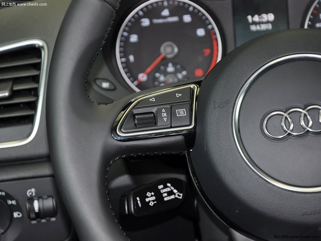 奥迪q3 奥迪q3 2.0t dct 35 tfsi quattro 豪华型5座 2013款图片