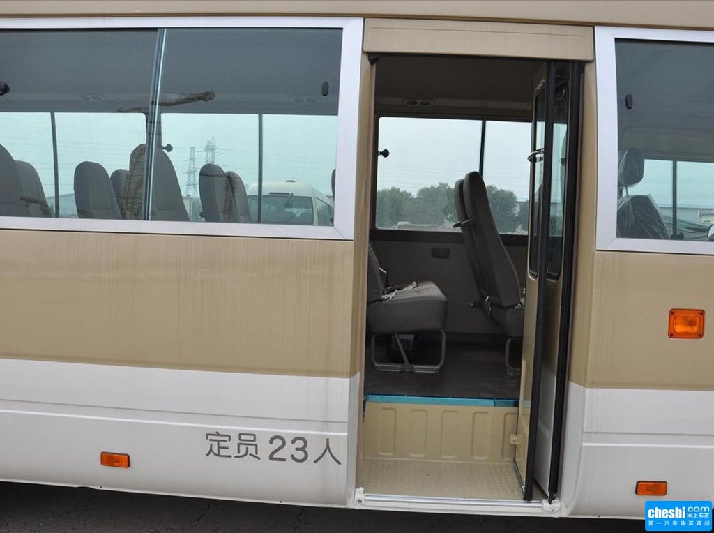 7l 手动 汽油高级升级版 23座