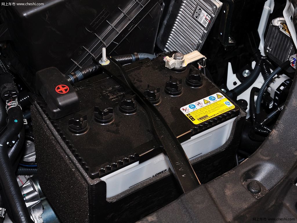 RAV4荣放 15款 丰田 RAV4 2.5L 自动四驱尊享型 5座图片