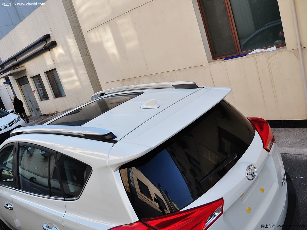 RAV4荣放 15款 丰田 RAV4 2.5L 自动四驱尊享型 5座图片