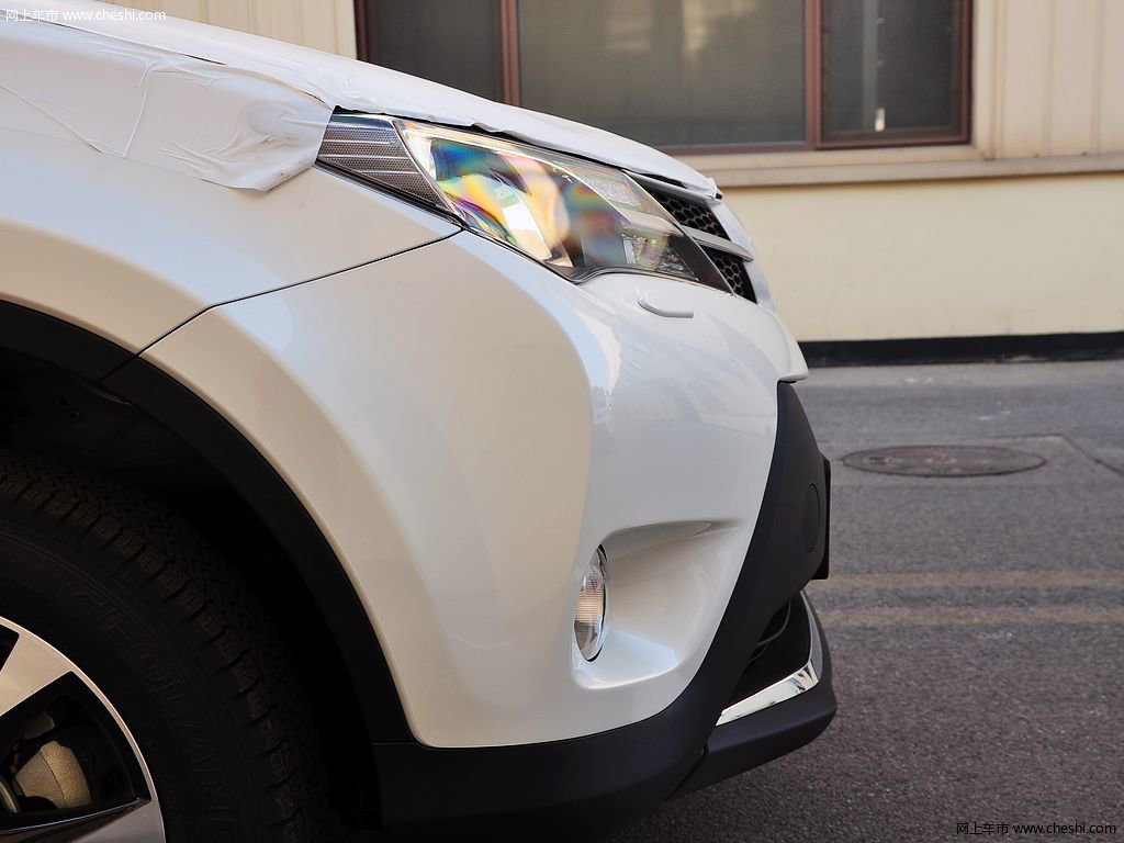 RAV4荣放 15款 丰田 RAV4 2.5L 自动四驱尊享型 5座图片