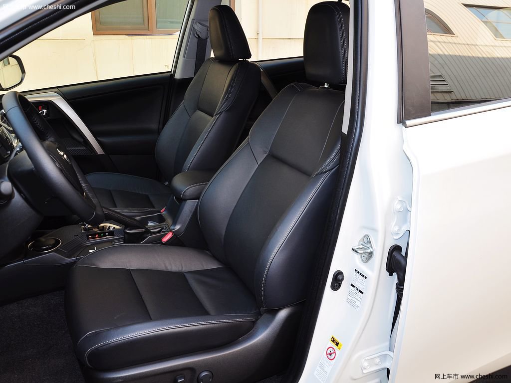 RAV4荣放 15款 丰田 RAV4 2.5L 自动四驱尊享型 5座图片