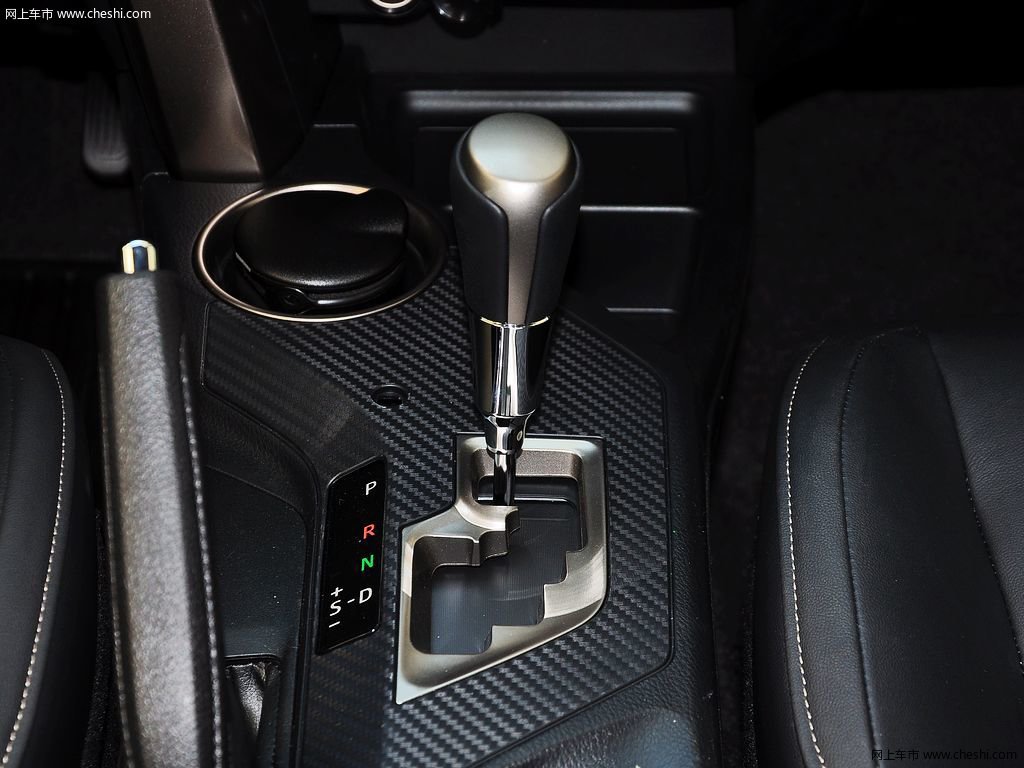 RAV4荣放 15款 丰田 RAV4 2.5L 自动四驱尊享型 5座图片