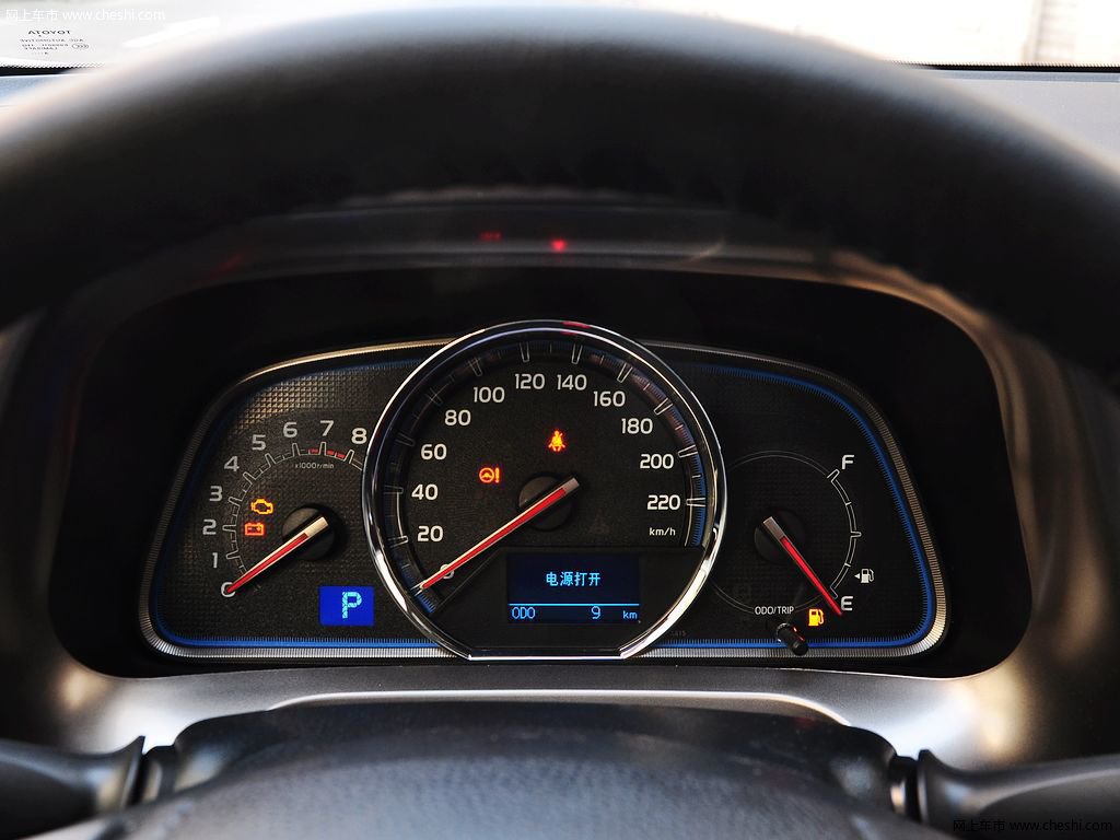 RAV4荣放 15款 丰田 RAV4 2.5L 自动四驱尊享型 5座图片