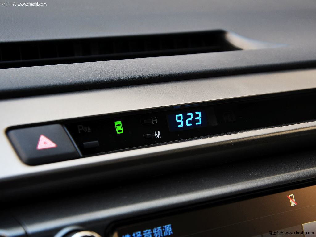 RAV4荣放 15款 丰田 RAV4 2.5L 自动四驱尊享型 5座图片
