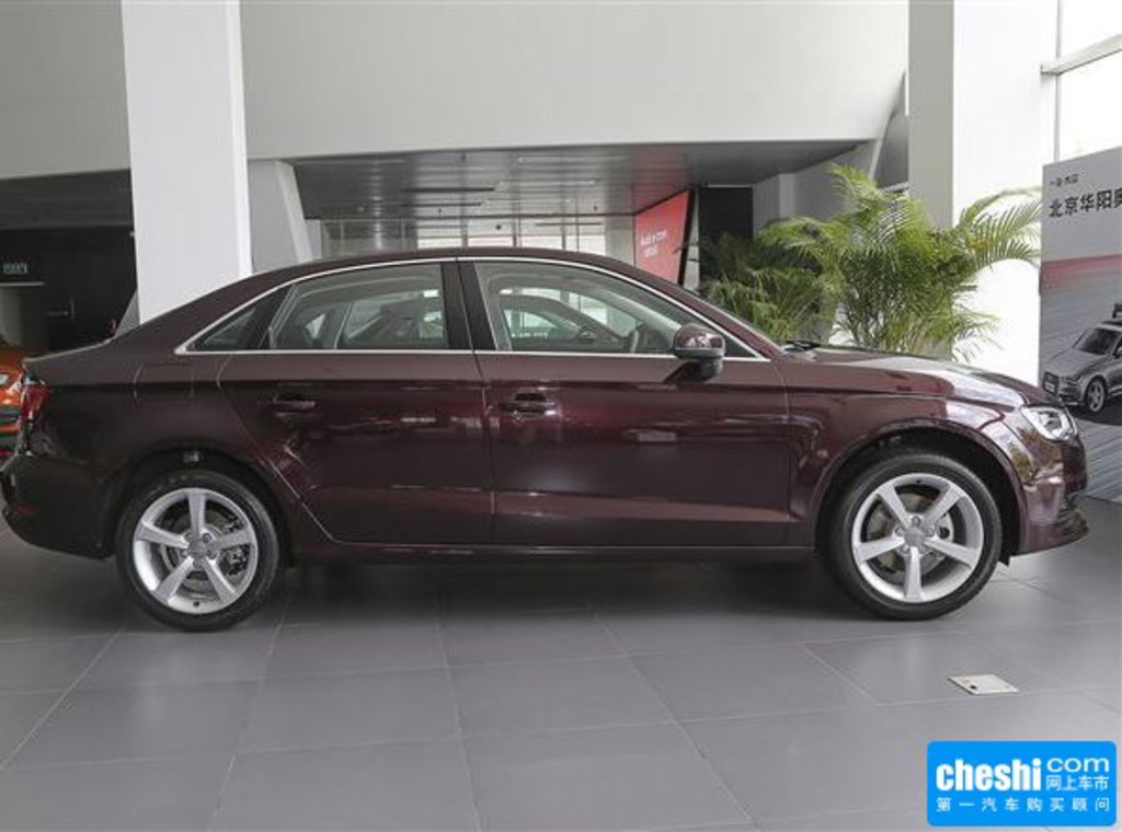 希纳兹红奥迪a3 2015款 sportback 40 tfsi舒适型外观整体高清图片(2