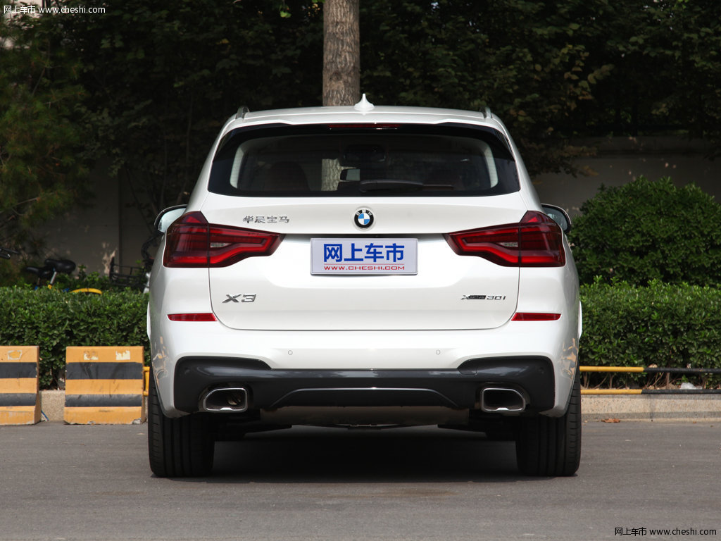 矿石白宝马x3 2018款 xdrive30i 尊享型m运动套装外观整体图片(6/8)