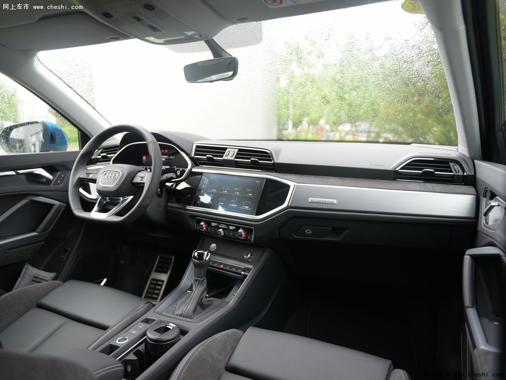 黑色奥迪q3 2020款 轿跑 45 tfsi quattro豪华型内饰中控图片(52/148)