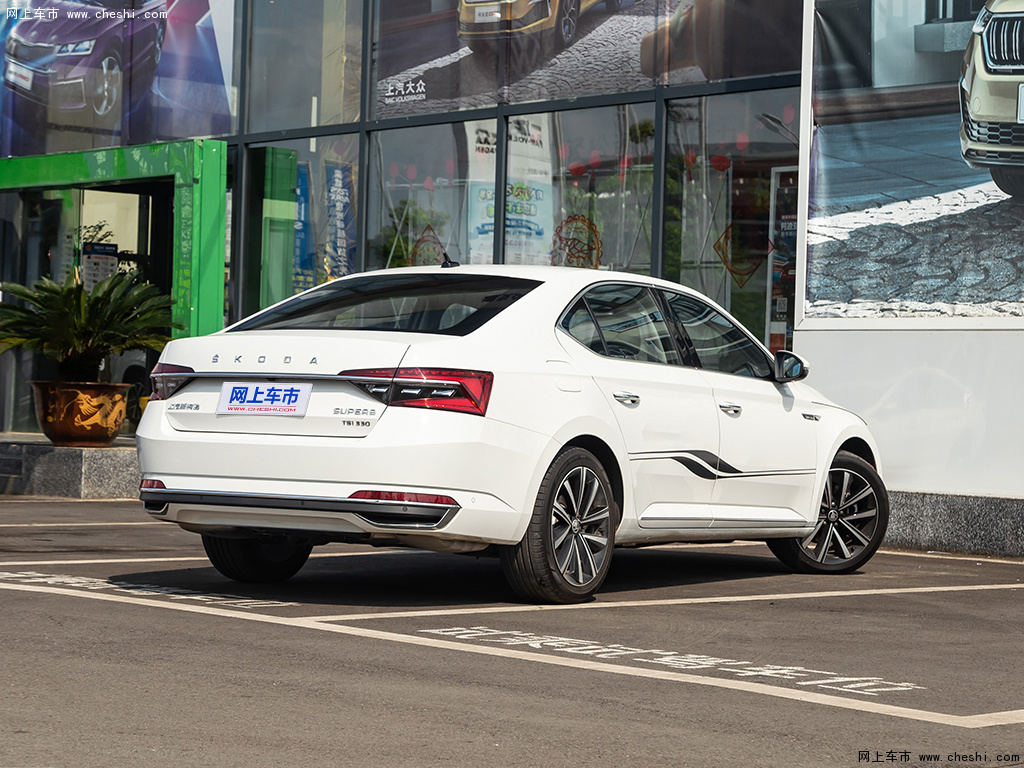 汽车图片 斯柯达 速派 2021款 tsi330 dsg豪华版  2021 tsi330 dsg