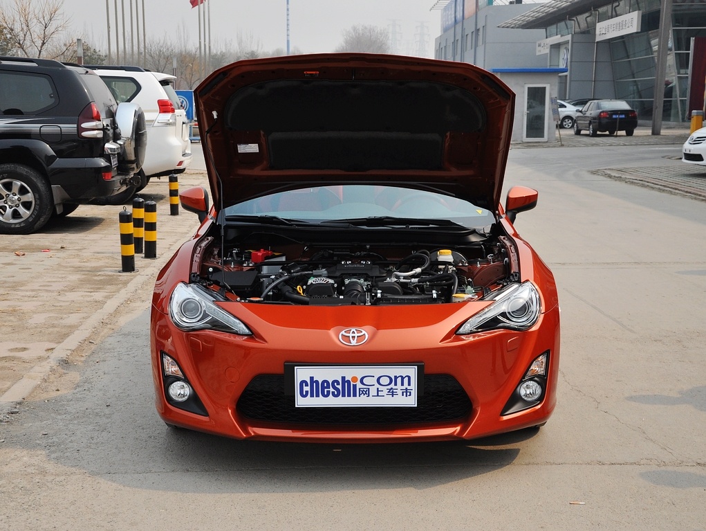 丰田86 2013款 丰田86 2.0L AT 豪华版图片