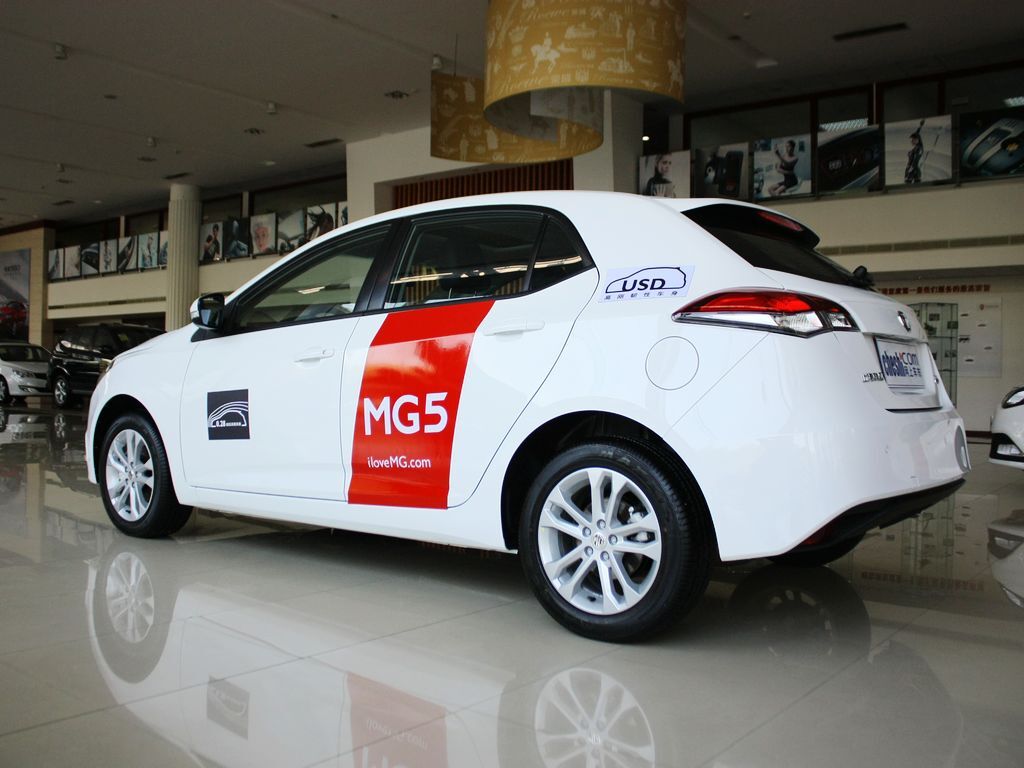 MG5 2012款 MG5 1.5MT 豪华版图片