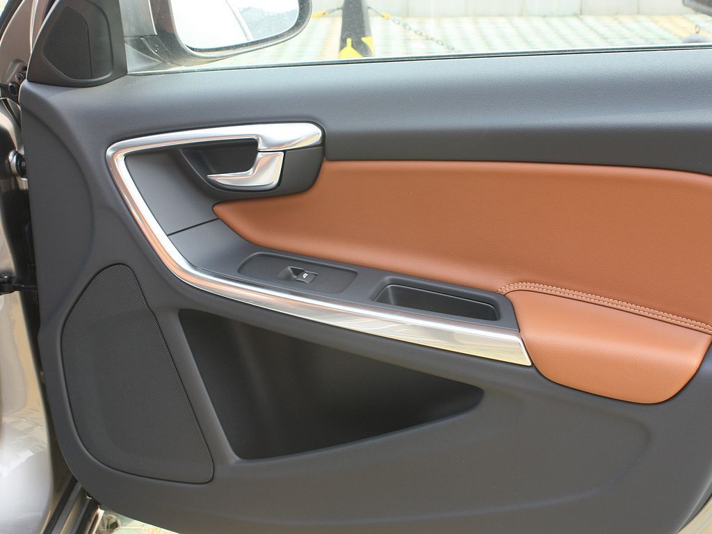 沃尔沃V60 V60 T5 舒适版 2013款图片