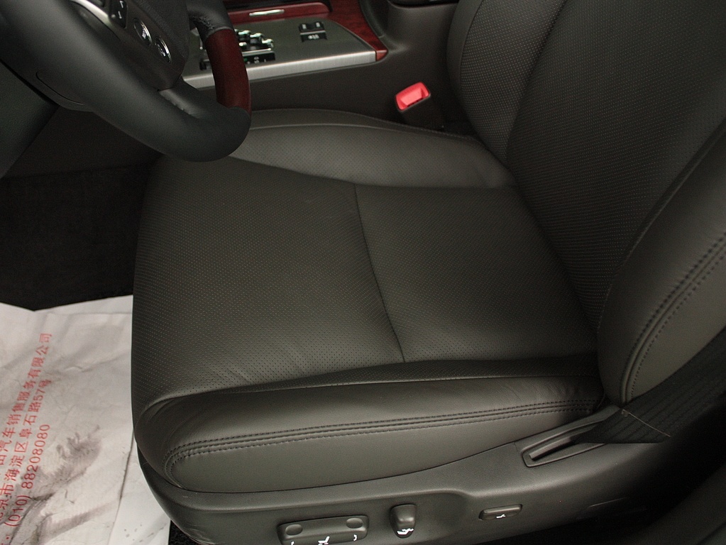 皇冠 2012款 皇冠 V6 3.0 AT Royal Saloon图片