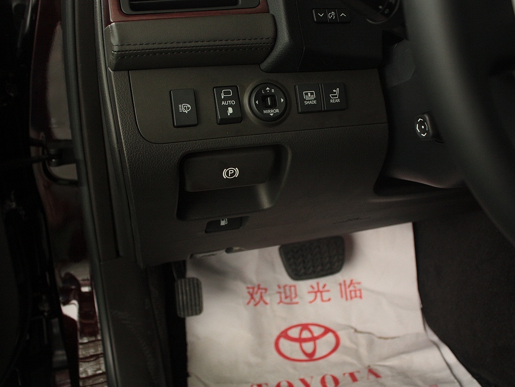 皇冠 2012款 皇冠 V6 3.0 AT Royal Saloon图片