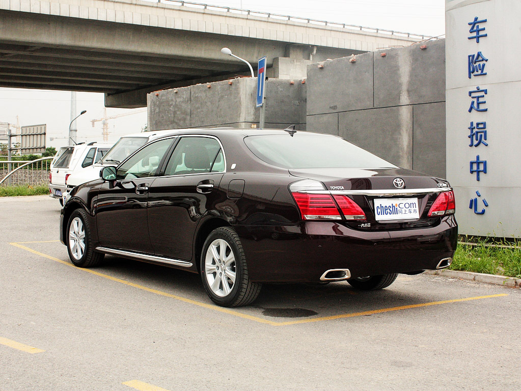皇冠 2012款 皇冠 V6 3.0 AT Royal Saloon图片
