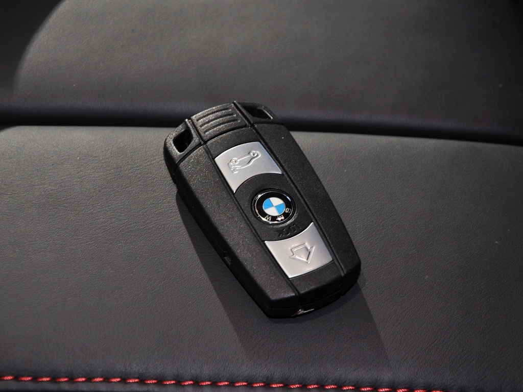 宝马M3 2013款 M3 4.0L DCT 敞篷轿跑车磨砂限量版图片