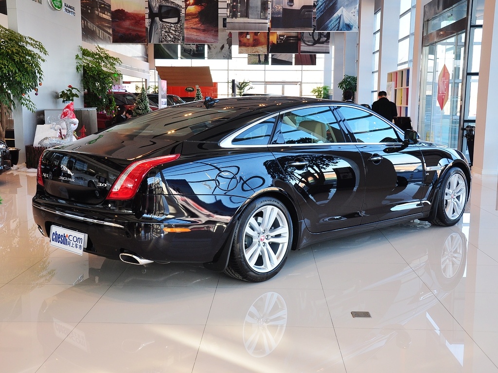 捷豹XJ XJL 3.0 SC 两驱旗舰商务版 2014款图片
