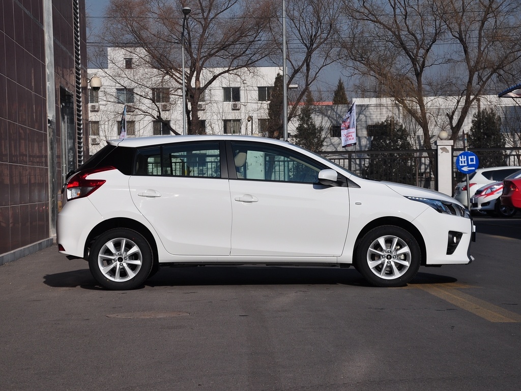 YARiS L 致炫 2014款 1.5G 自动 炫动版图片