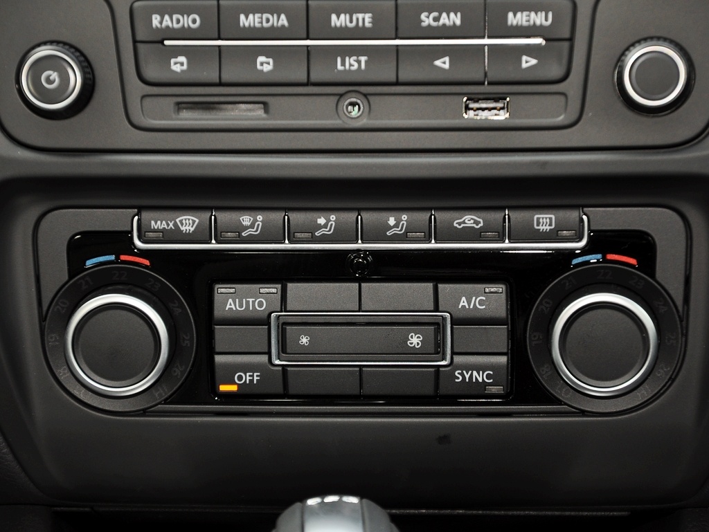 速腾 20141.4TSI 自动 豪华型图片