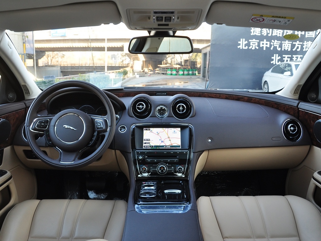 捷豹XJ XJL 3.0 SC 四驱全景商务版 2014款图片