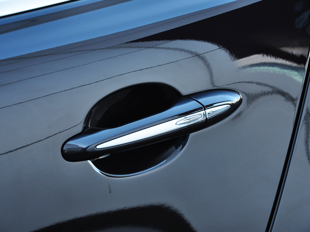 捷豹XJ 2014款 XJL 2.0T 两驱典雅商务版图片