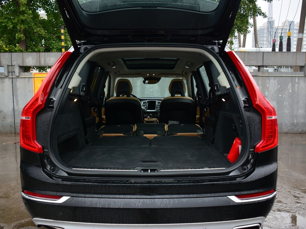 沃尔沃XC90新能源 图片