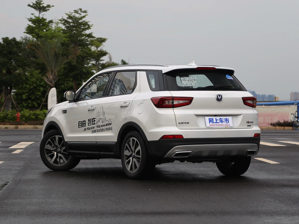 长安CS55 图片