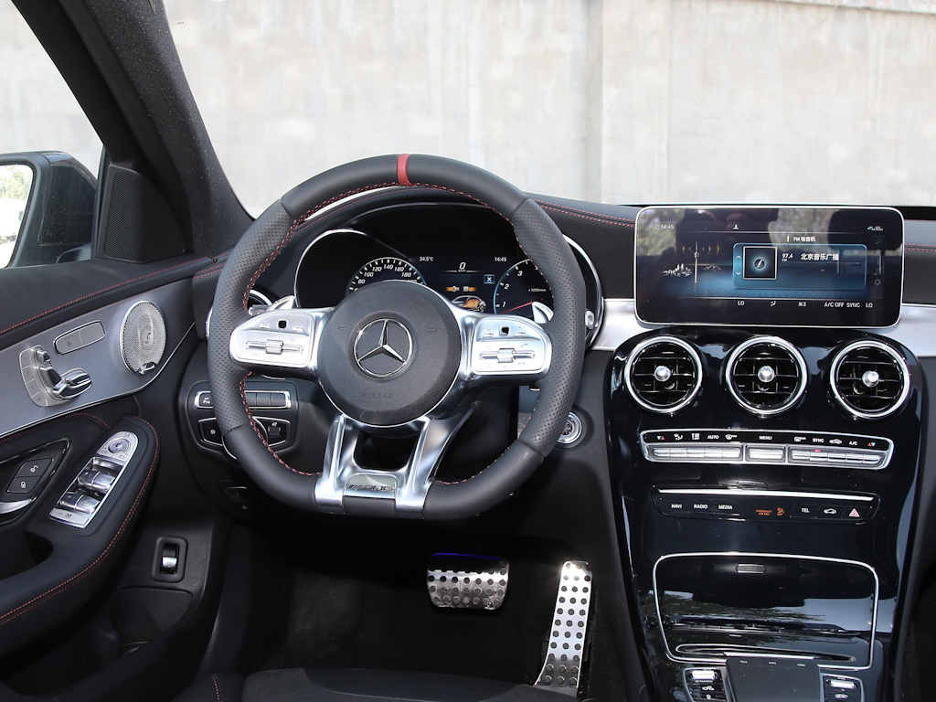 奔驰C级AMG 图片