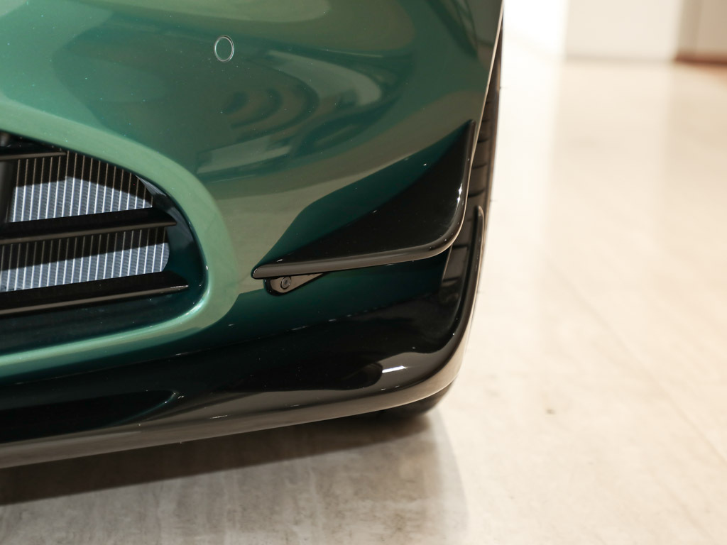 阿斯顿·马丁V8 Vantage 图片
