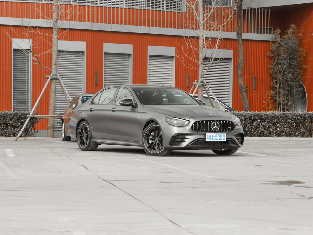 奔驰E级AMG 图片