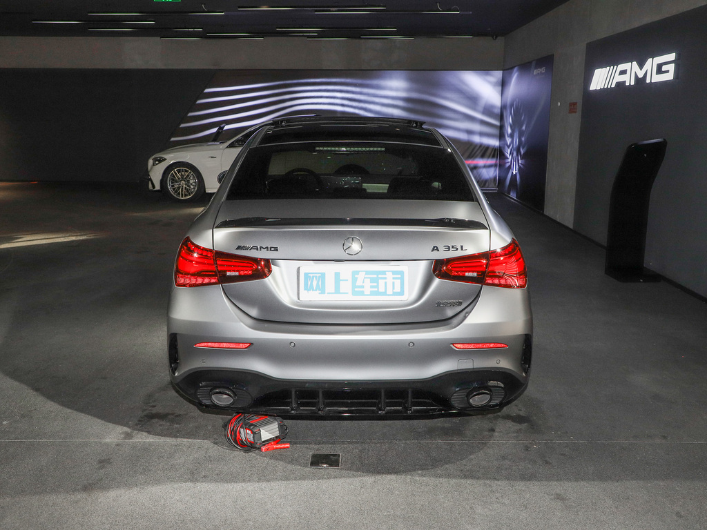 奔驰A级AMG 图片
