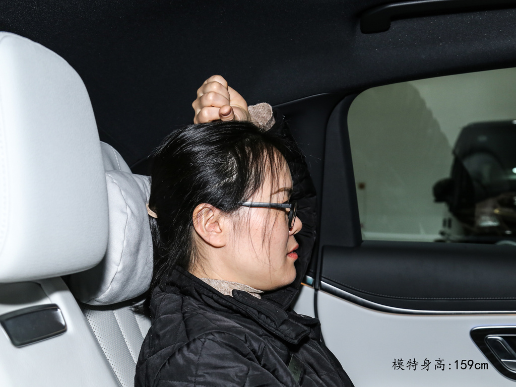 奔驰E级 图片