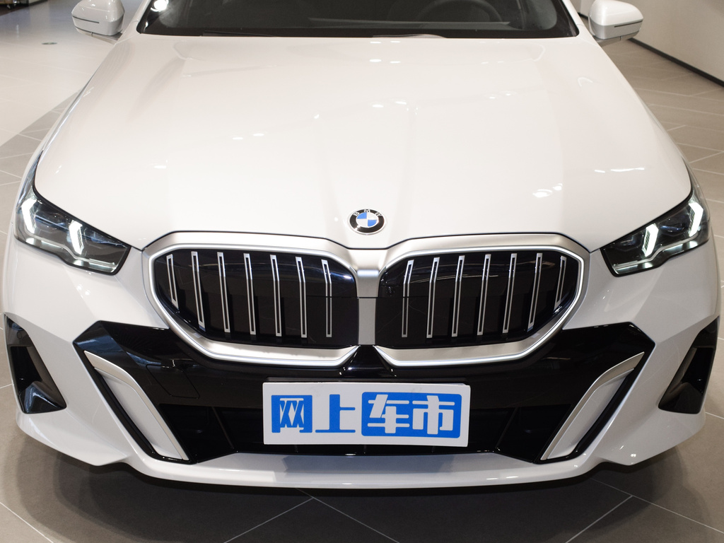 宝马5系 图片