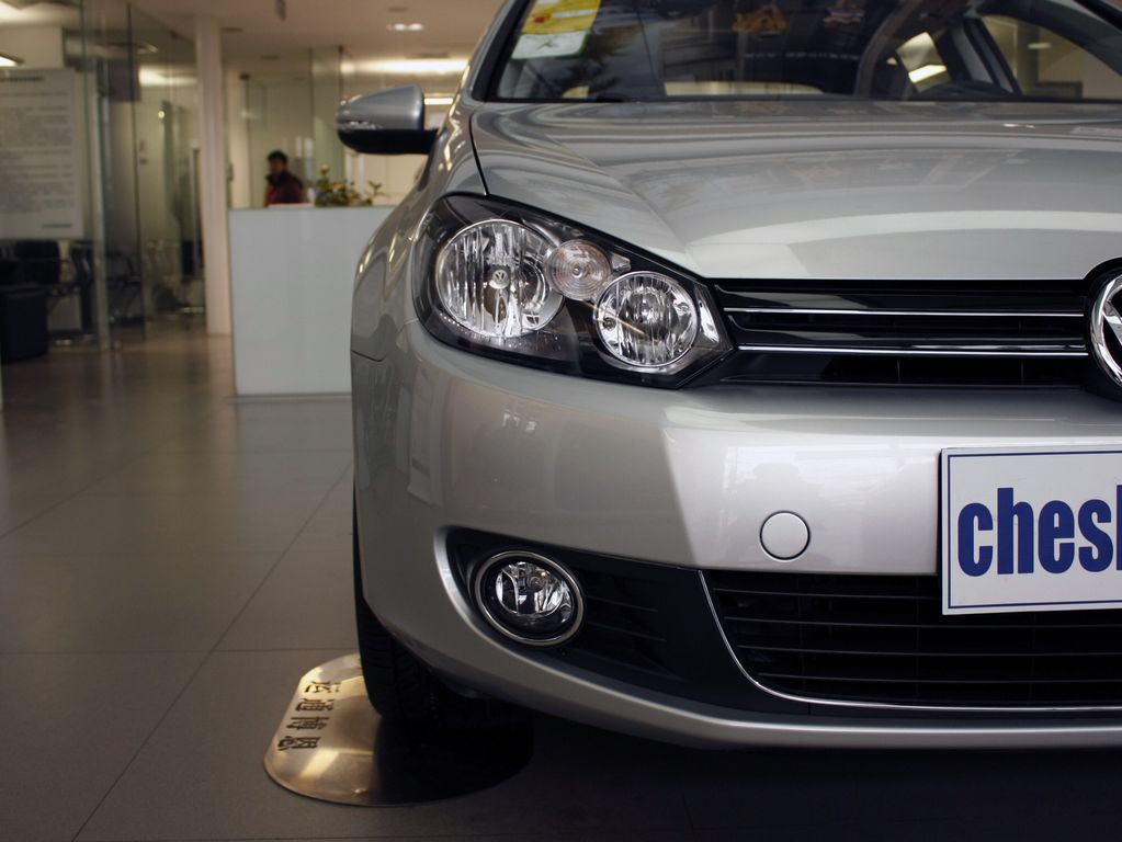 高尔夫GTI 2.0TSI DSG2010款