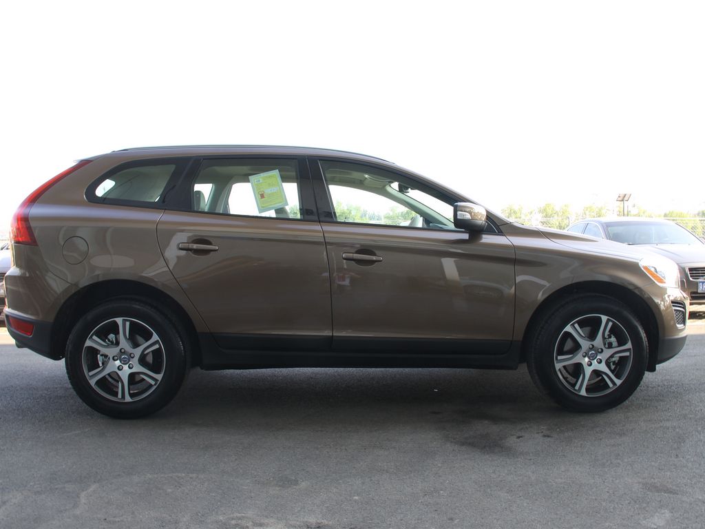 XC60 3.0T ATT6 AWD舒适版2012款