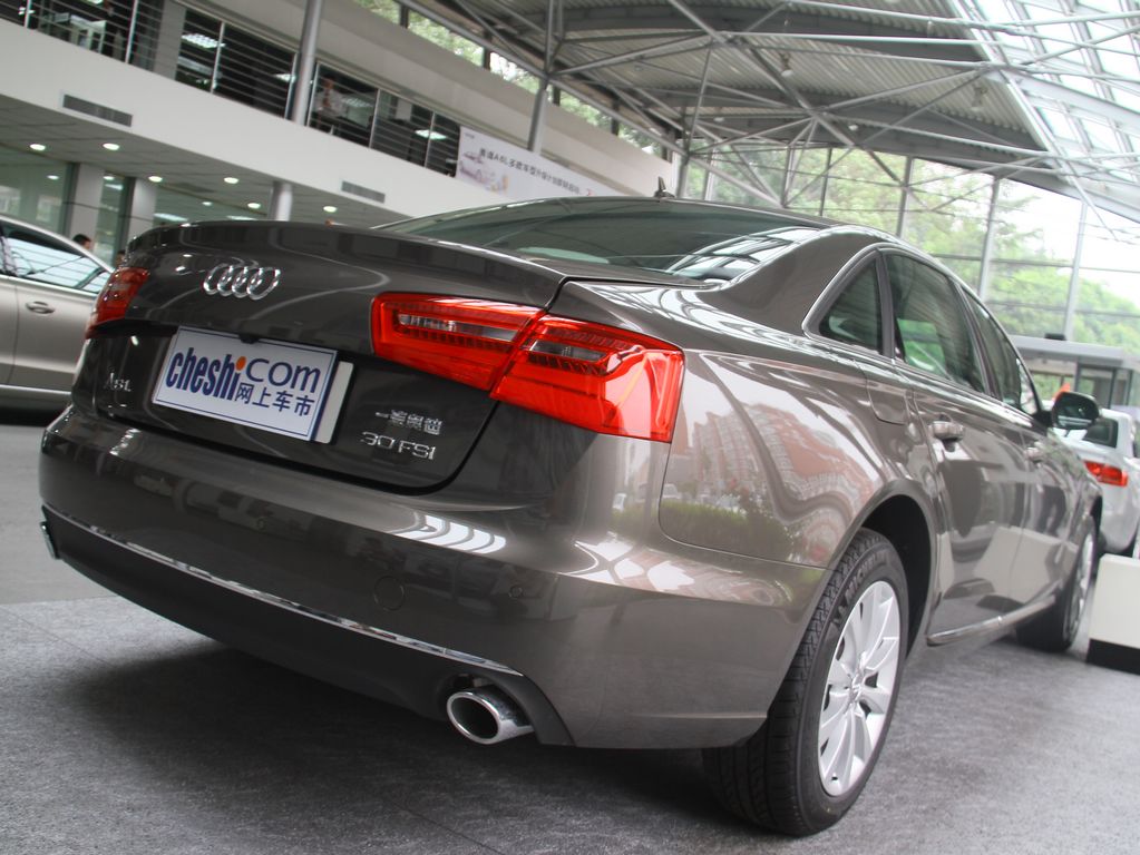 A6L 2.8 FSI quattro AT豪华型2011款