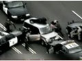 酷熊 女司機(jī)駕“酷熊”暴力抗法 4警車圍追阻截(圖)圖片