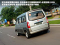 五菱荣光 图片
