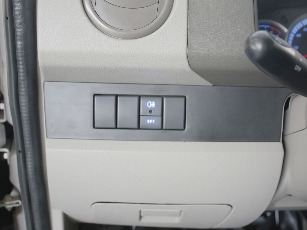 2010款 1.0 MT 基本型