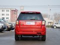 路虎  神行者2 2.0T AT 车辆正后方尾部视角