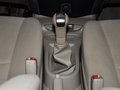 东风日产  1.6L 手动 挂档把手特写