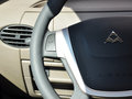 新途V80 2014款 2.5T 手动 商杰版长轴中顶图片