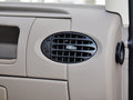 新途V80 2014款 2.5T 手动 商杰版长轴中顶图片