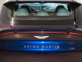 阿斯顿·马丁DBX 图片