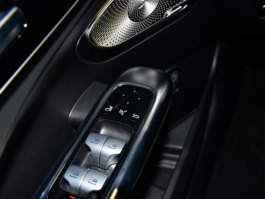 奔驰C级AMG 图片