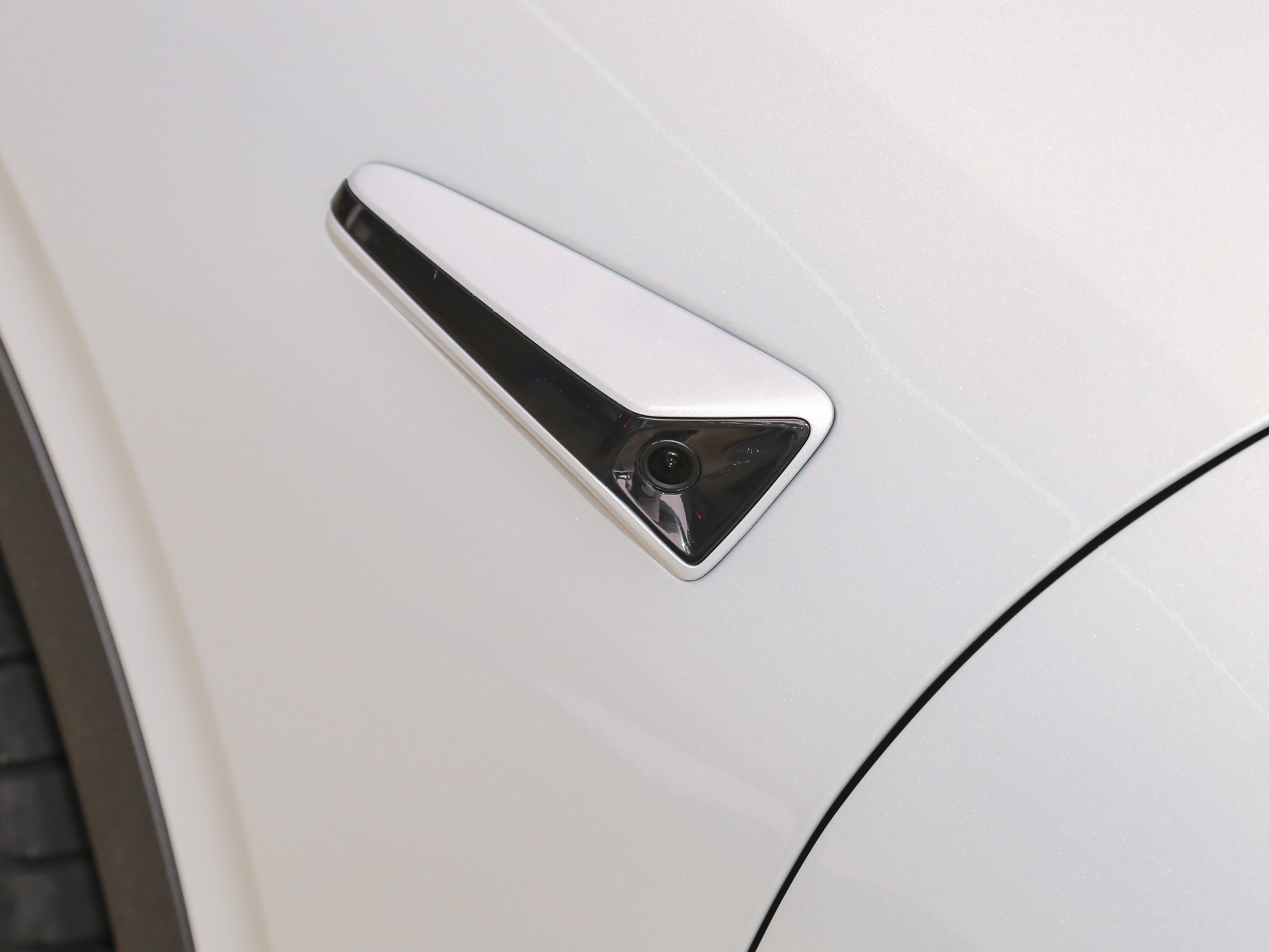 深藍(lán)L06 圖片