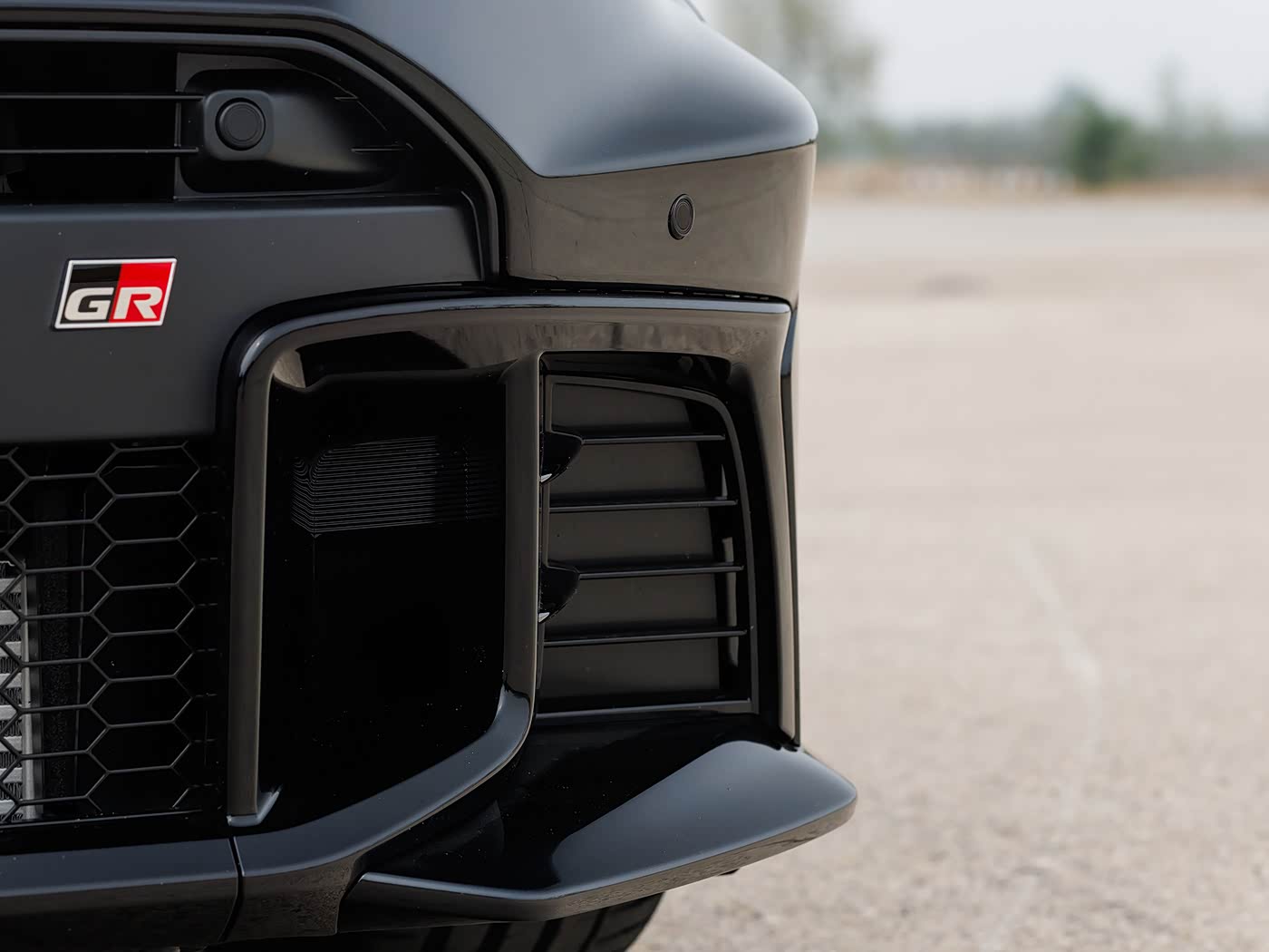 雅力士(海外) 图片