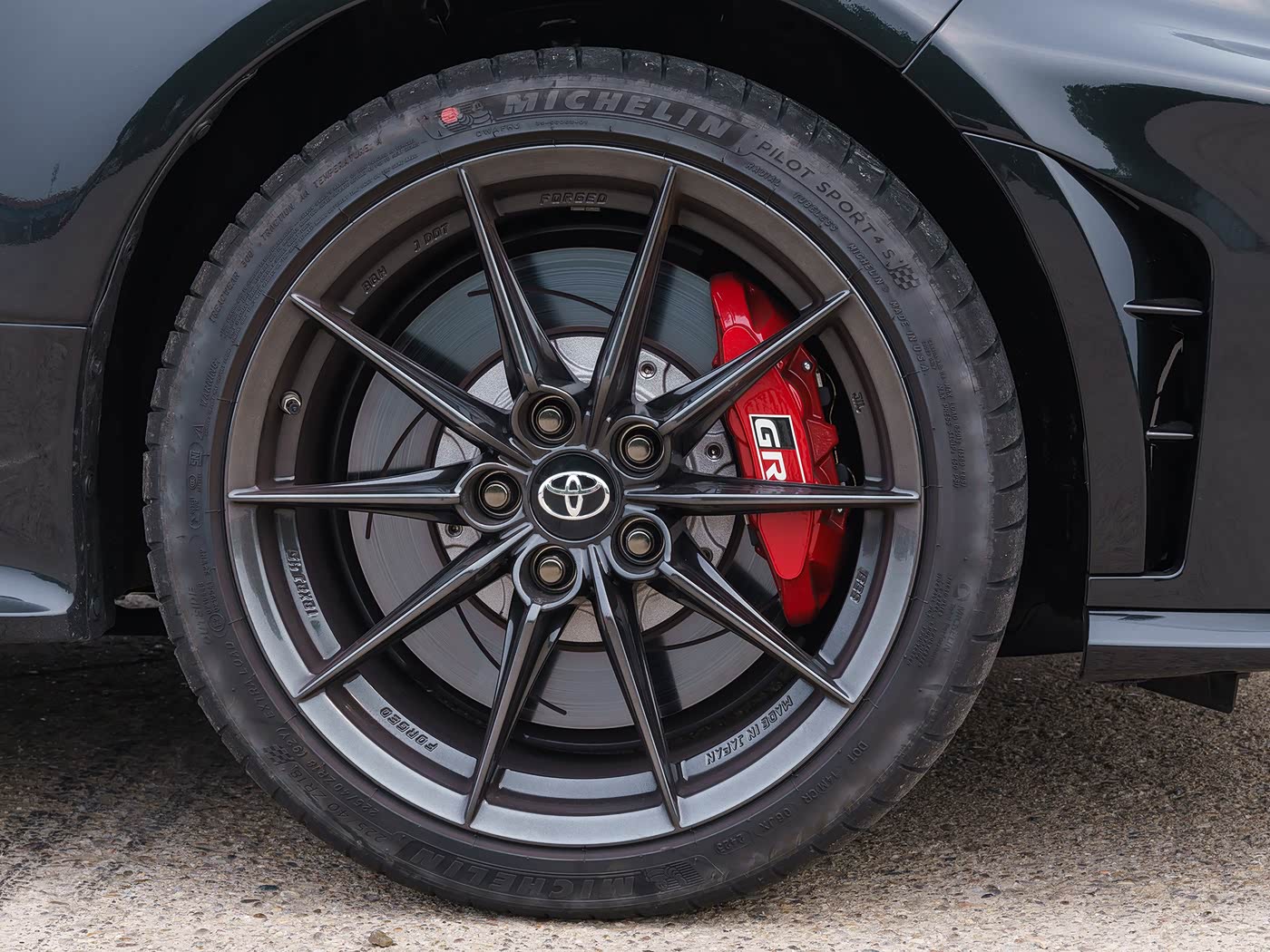 雅力士(海外) 图片