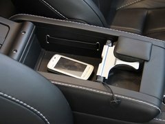 阿斯顿·马丁DBS 2009款 6.0 Touchtronic Coupe