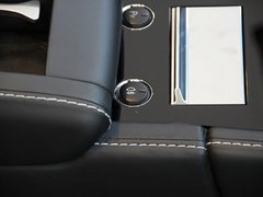 阿斯顿·马丁DBS 2009款 6.0 Touchtronic Coupe